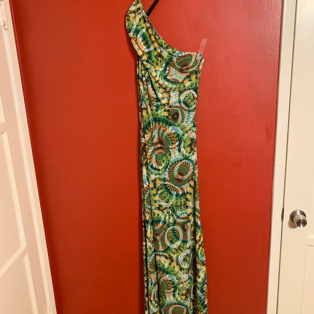 Dress - Picture 2 of 2